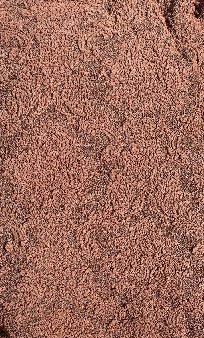 chehol-na-divan-zhakard-broun