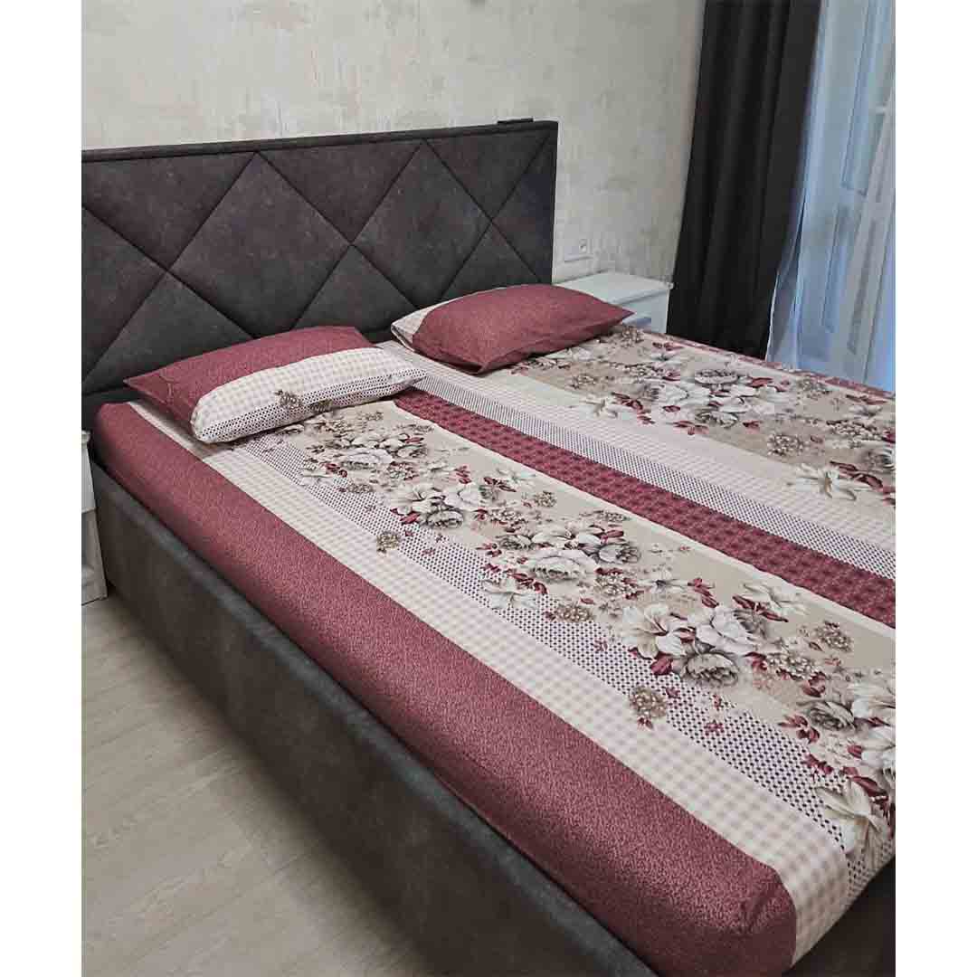 prostyn-na-rezinke-hlopok-risunok-liliya-bordo