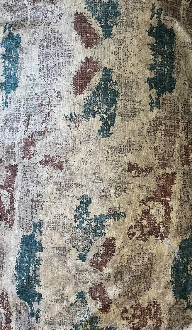 chehol-stulya-abstrakcia-beton-2